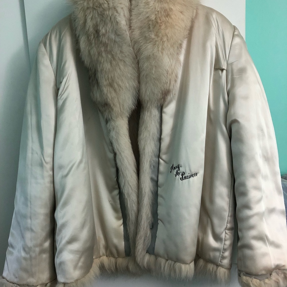 A Saga Fox Mink Fur Coat - Picture 6 of 8